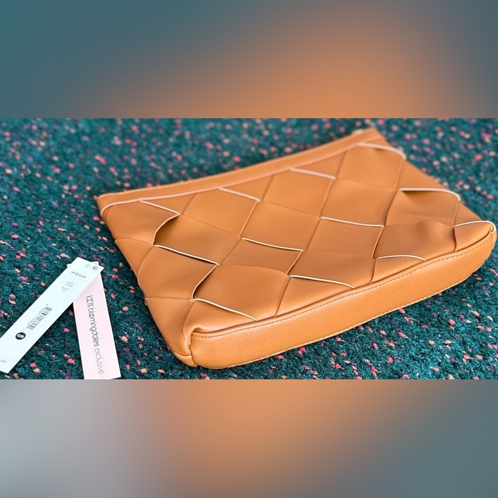 ‼️RARE‼️🎸AQUA🎸🔥NWT🔥Woven Tan Clutch